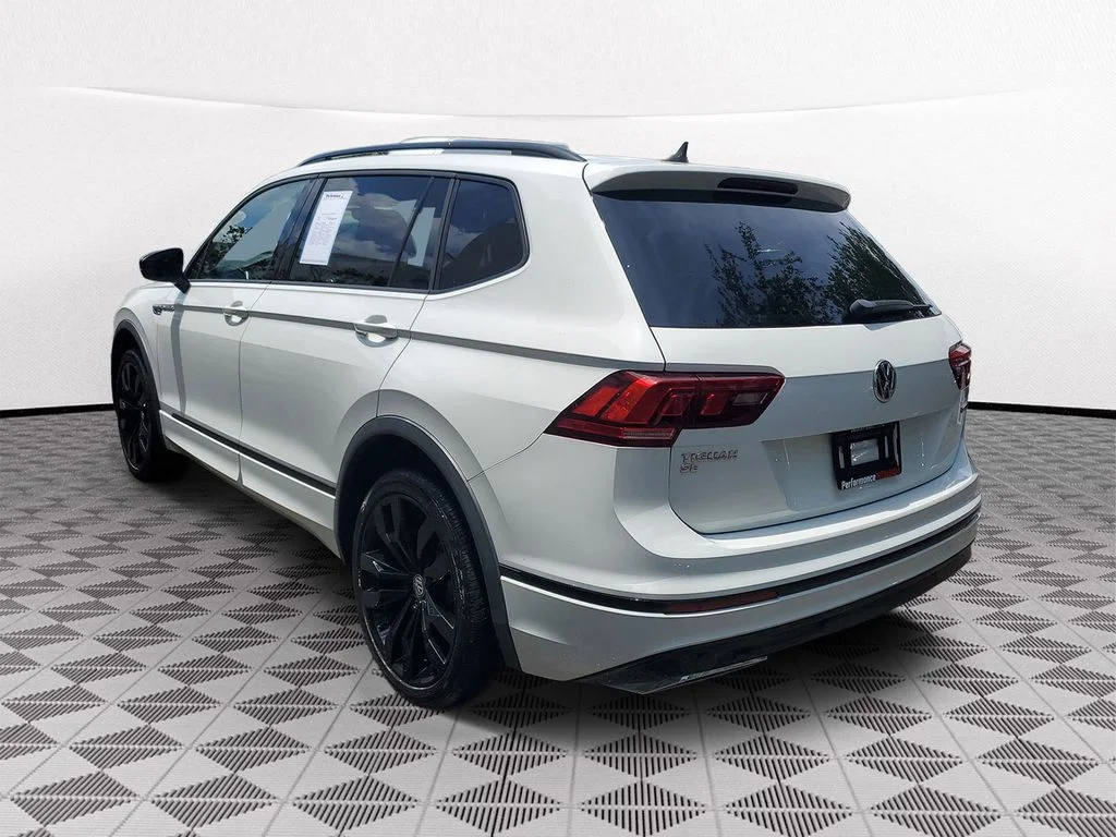 Used 2021 White Volkswagen 2.0T SE R-Line Black image 4