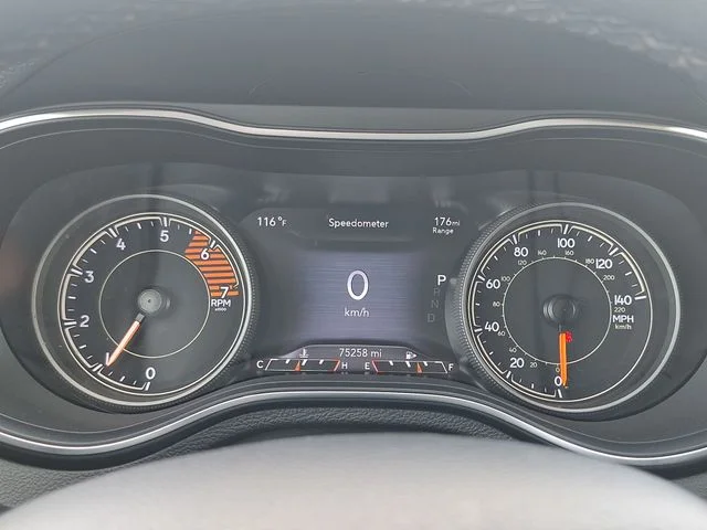 Used 2022 White Jeep Latitude Lux image 10