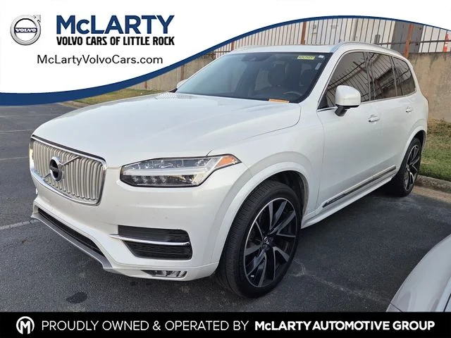 Used 2019 White Volvo T6 Inscription image 1