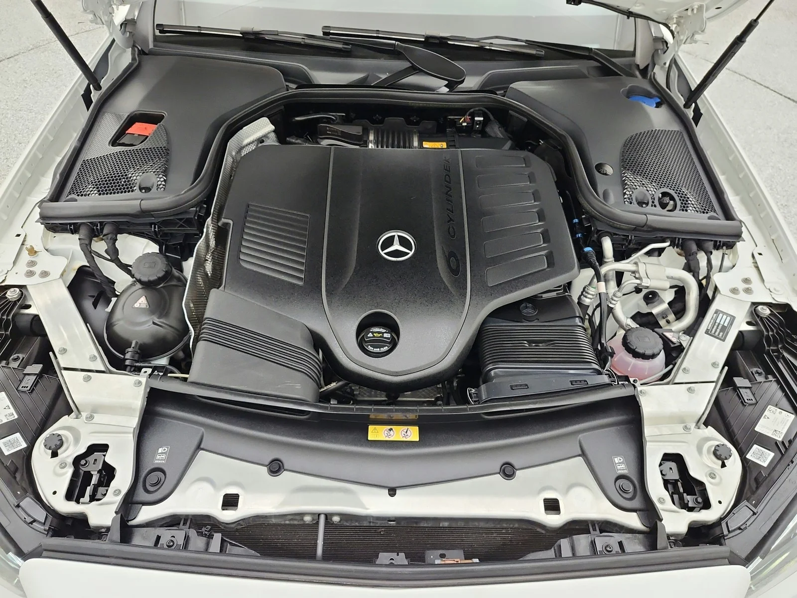 Certified Used 2023 Polar White Mercedes-Benz E 450 4MATIC® Sedan image 17