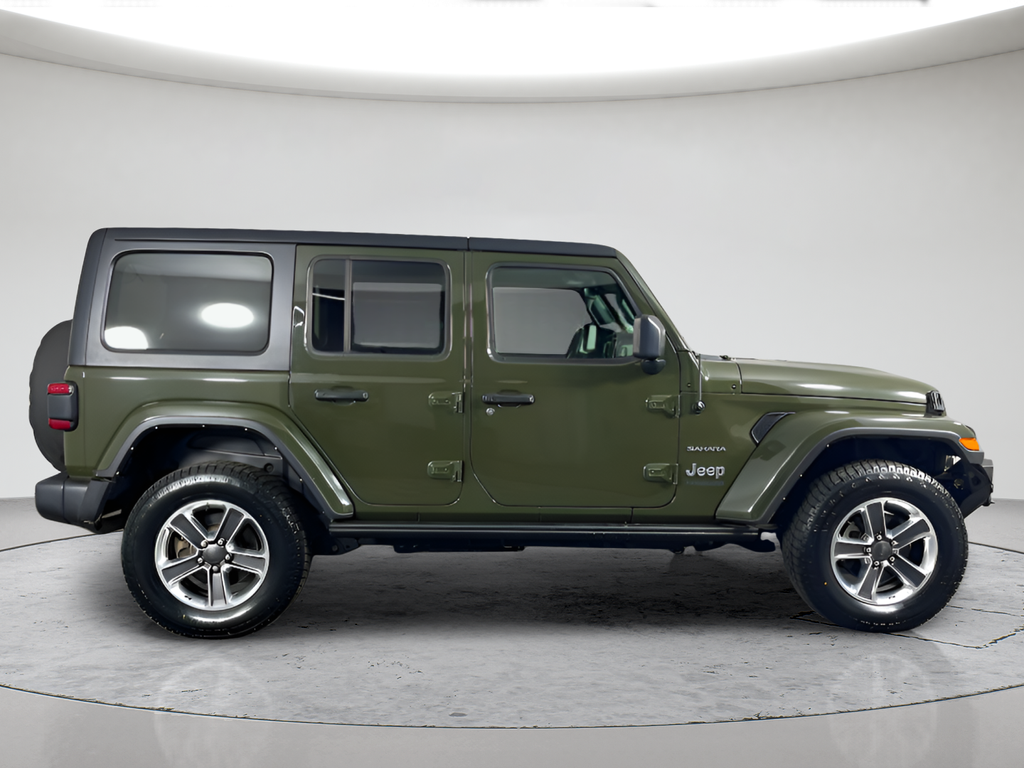 Used 2021 Green Jeep Unlimited Sahara image 4