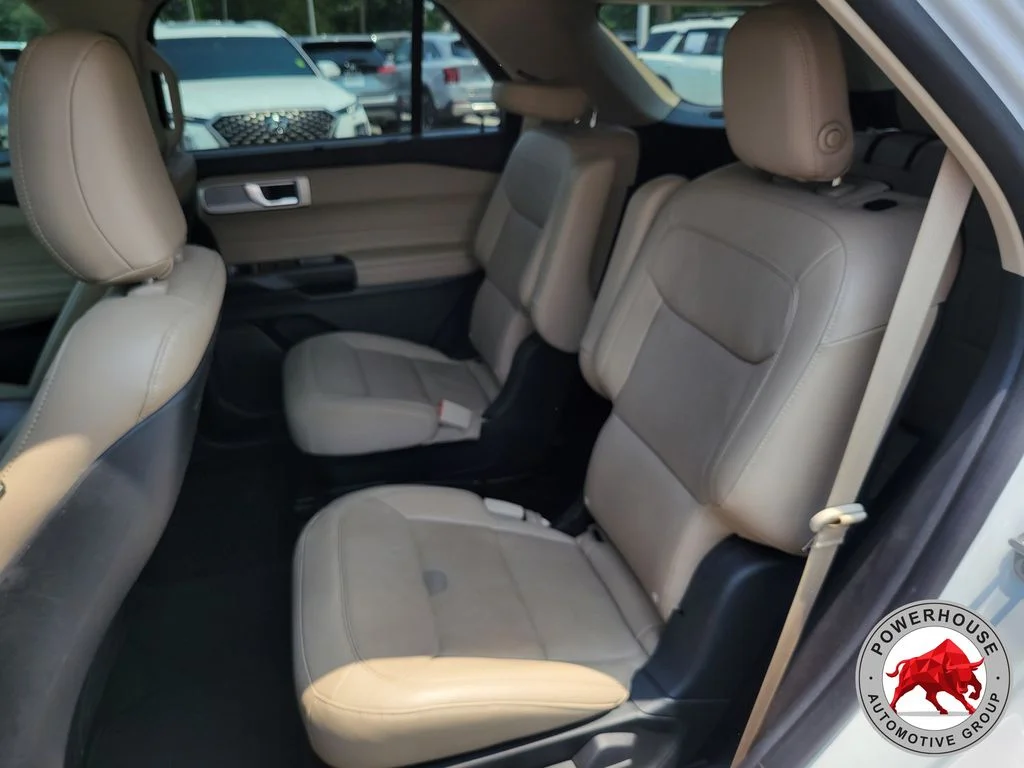 Used 2020 White Ford Limited image 16
