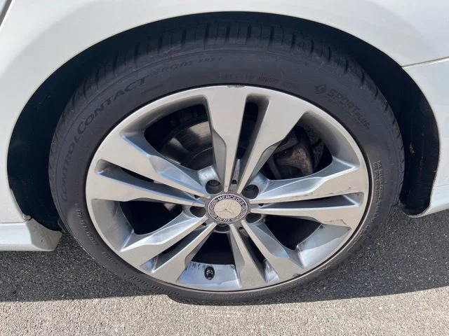 Used 2014 Cirrus White Mercedes-Benz CLA 250 image 14