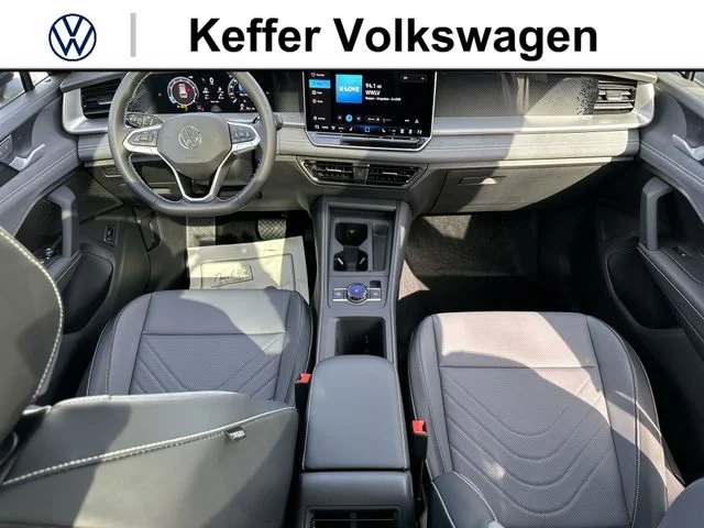 New 2026 Black Volkswagen 2.0T SE image 31