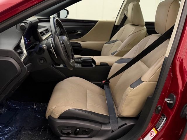 Used 2019 Matador Red Mica Lexus 350 Luxury image 17