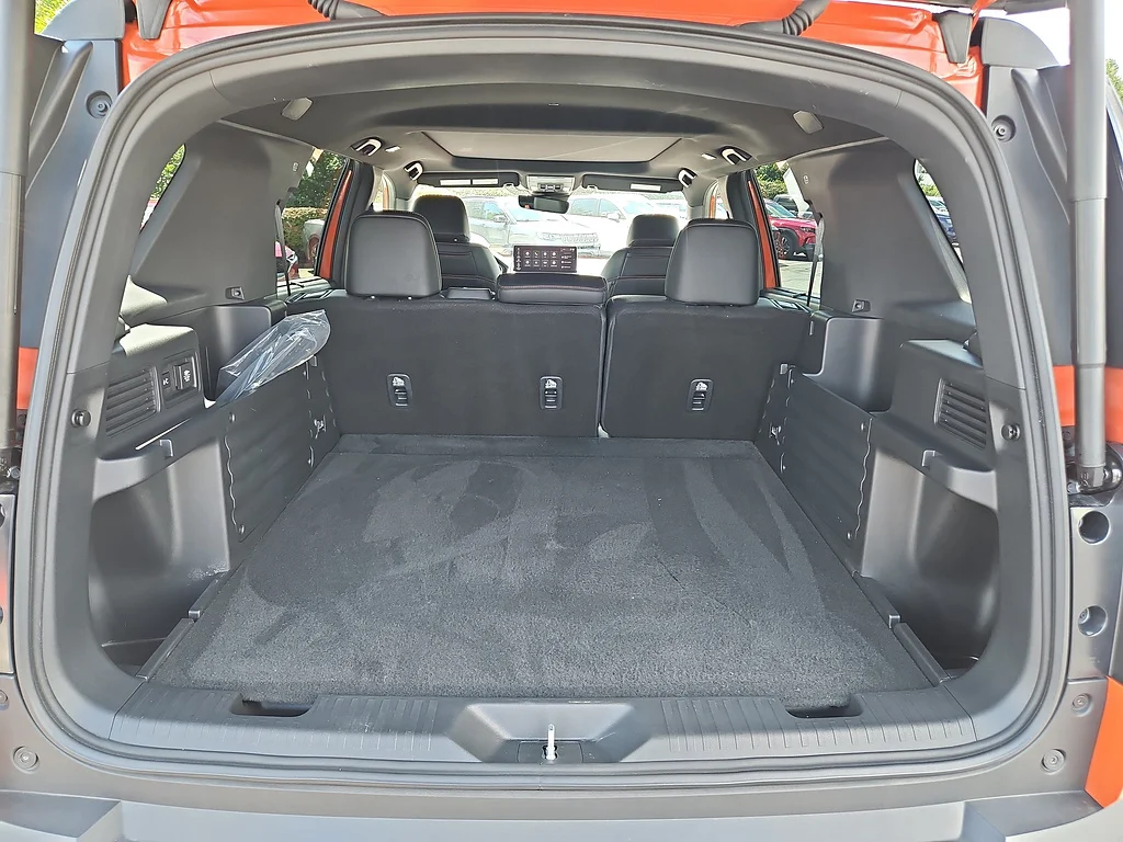 Certified Used 2026 Sunset Orange II Honda TrailSport Elite Blackout image 8