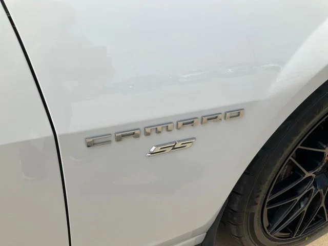 Used 2015 White Chevrolet SS image 29