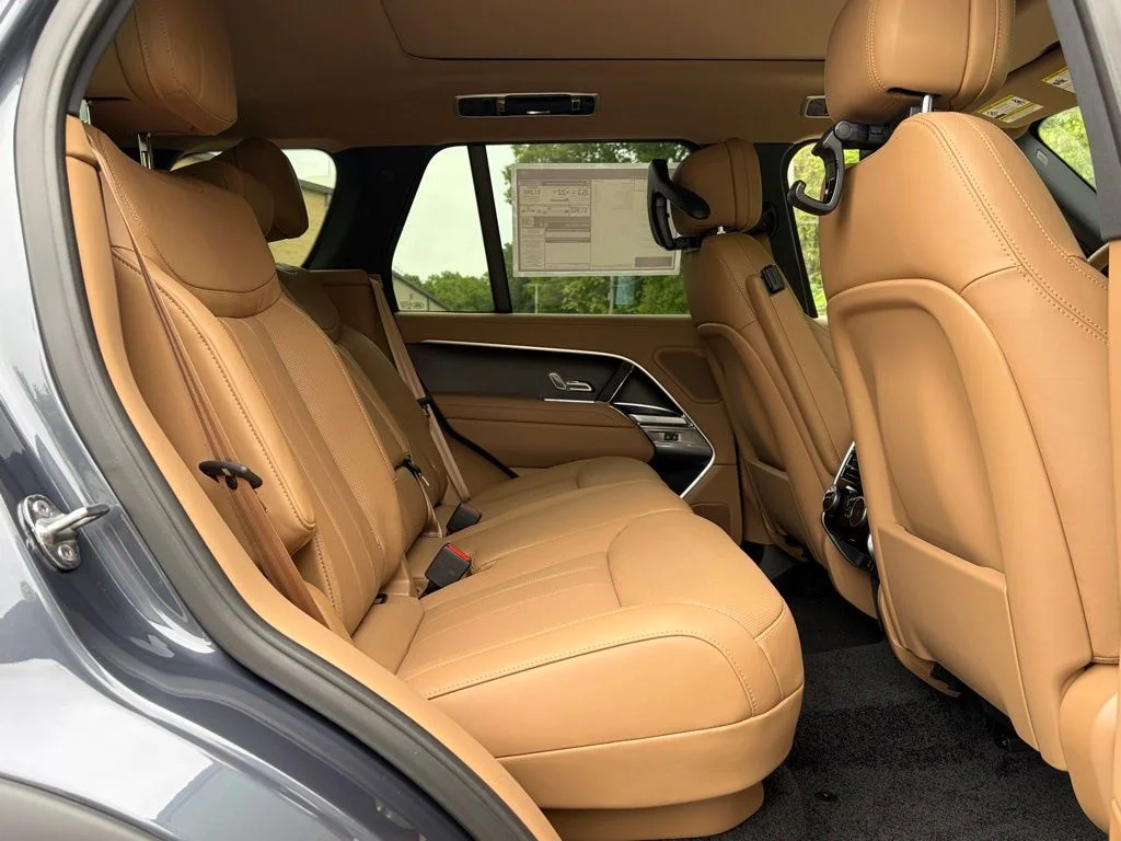 New 2026 Varesine Blue Land Rover SE image 17