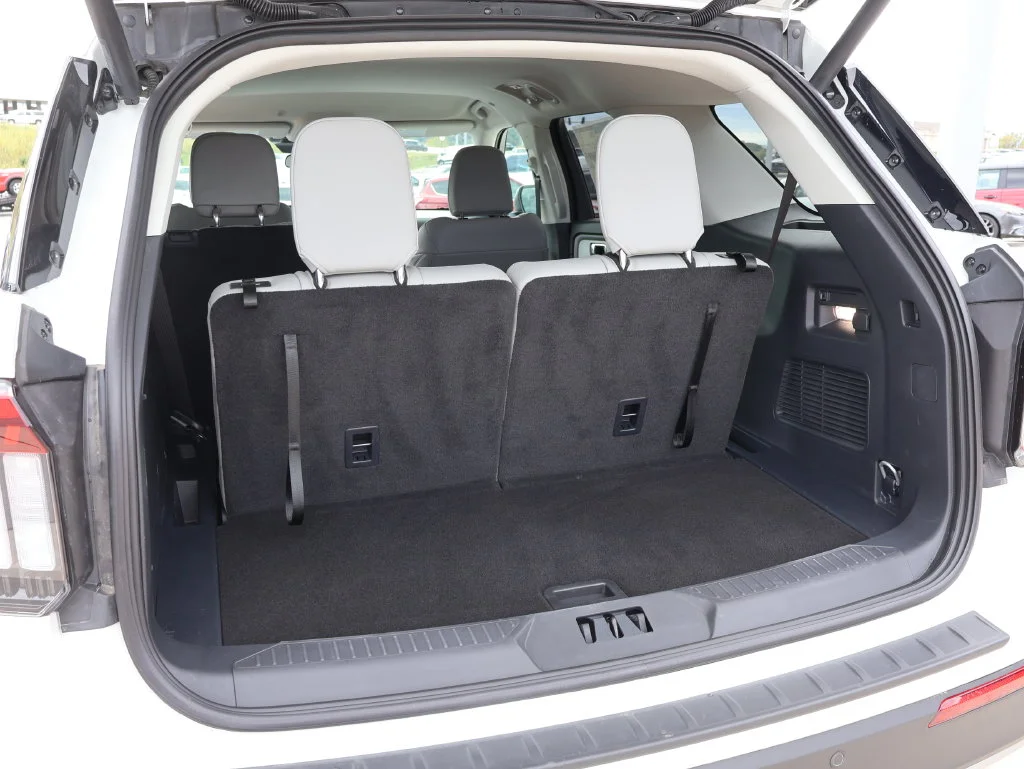 New 2026 Star White Metallic Tri-Coat Ford Active image 16