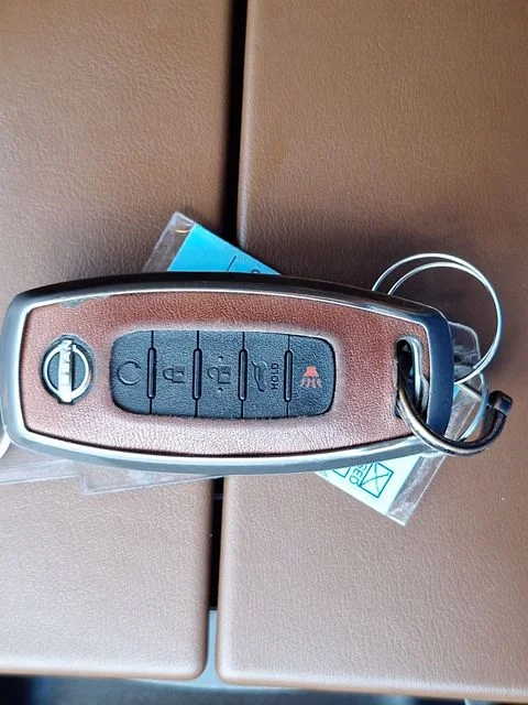 Used 2024 Gray Nissan Platinum image 30
