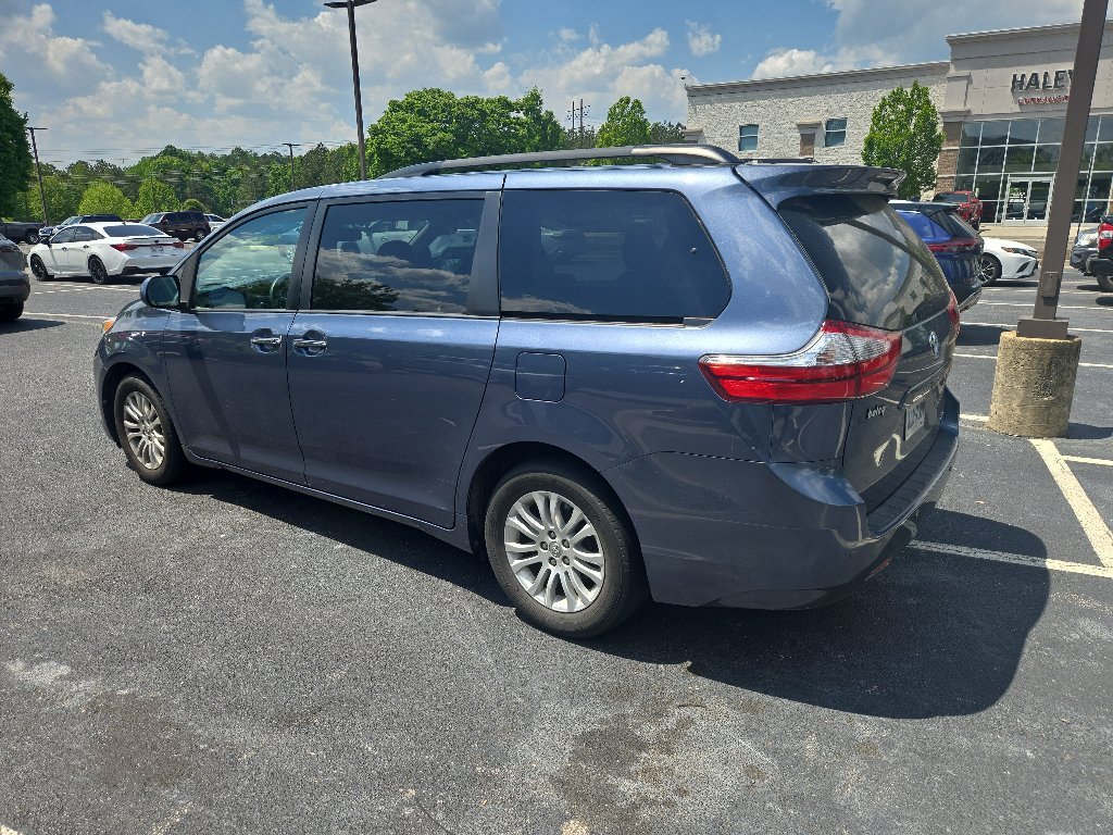 Used 2017 Blue Toyota XLE image 4