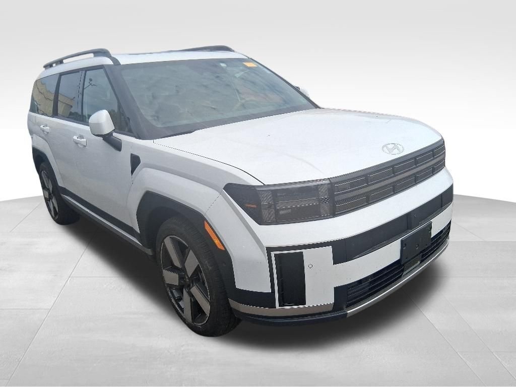 Used 2025 White Hyundai Limited image 3