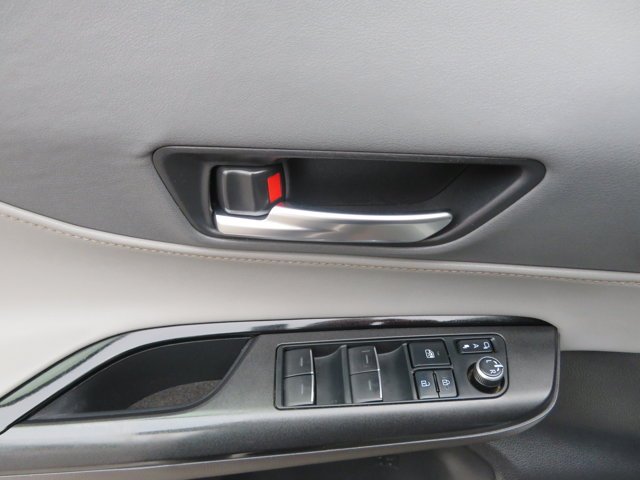 Used 2022 Blizzard Pearl Toyota LE image 21