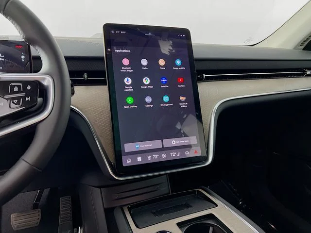 2025 Volvo EX90 Ultra - Photo 10