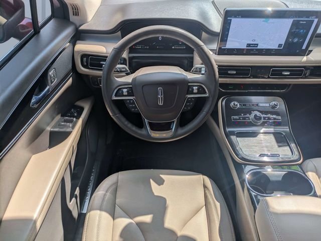 Used 2022 Red Lincoln Standard image 17