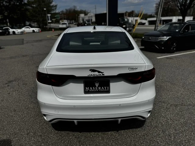 2024 Jaguar XF R-Dynamic SE - Photo 7