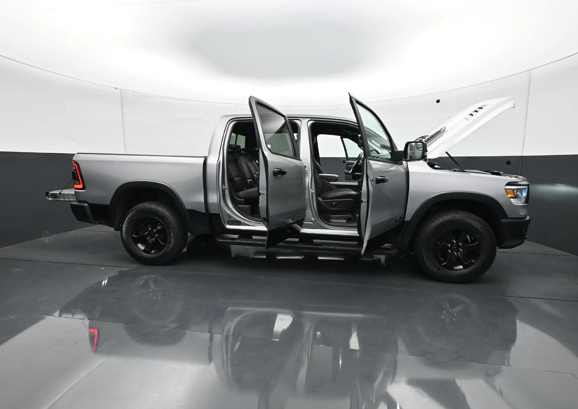 Used 2023 Billet Silver Metallic Clearcoat Ram Rebel image 38