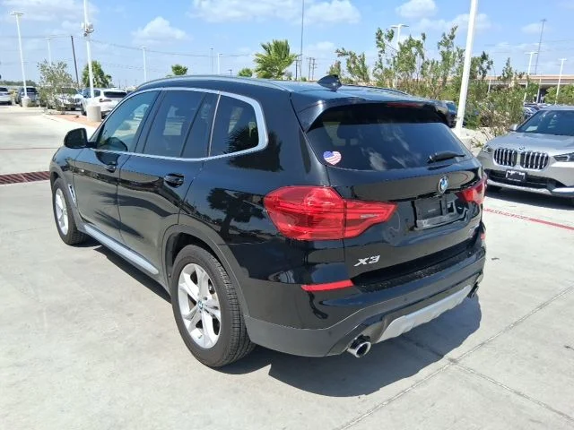 Used 2019 Black BMW sDrive30i image 4