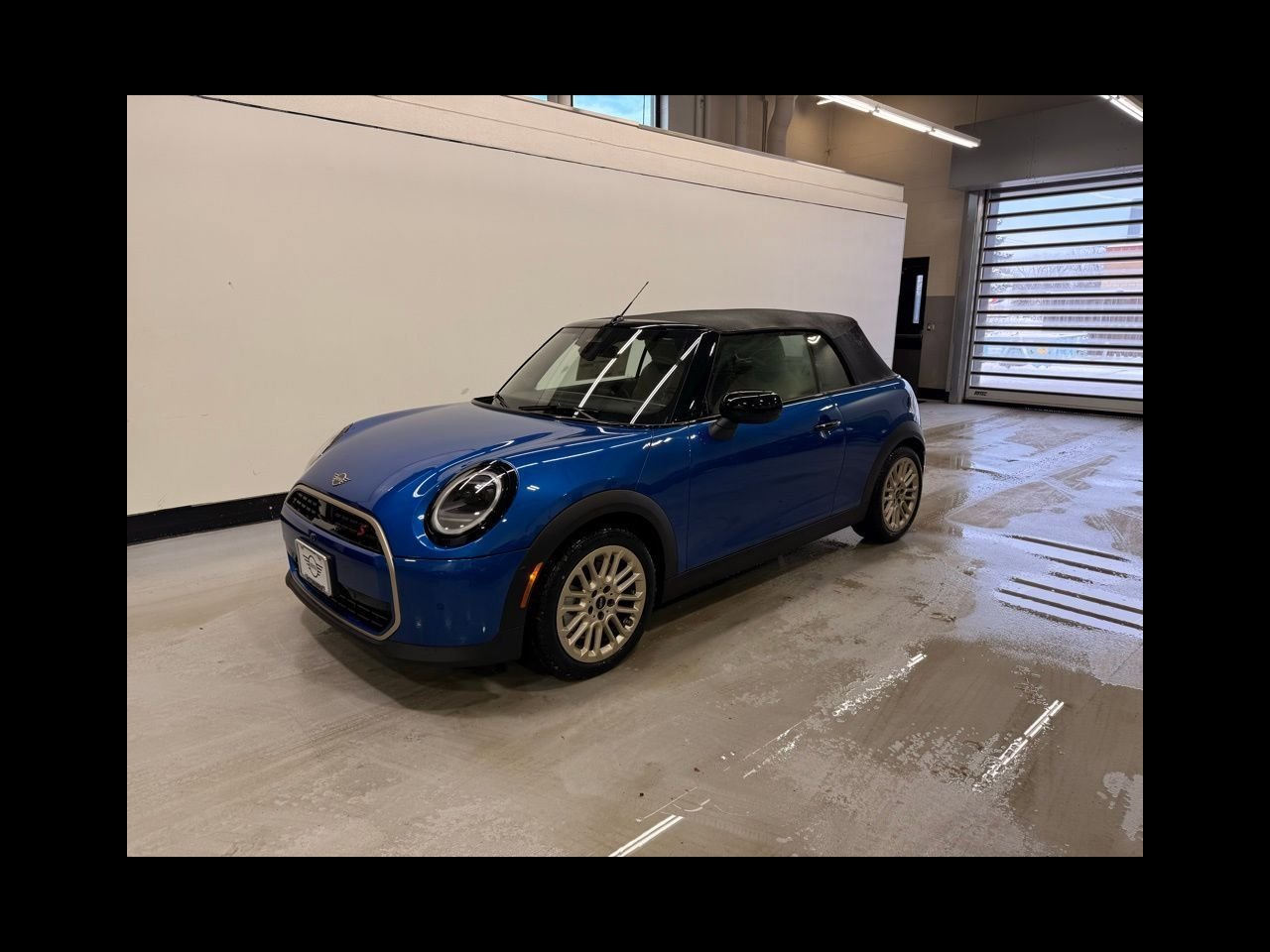 2026 MINI Convertible Cooper S's photo