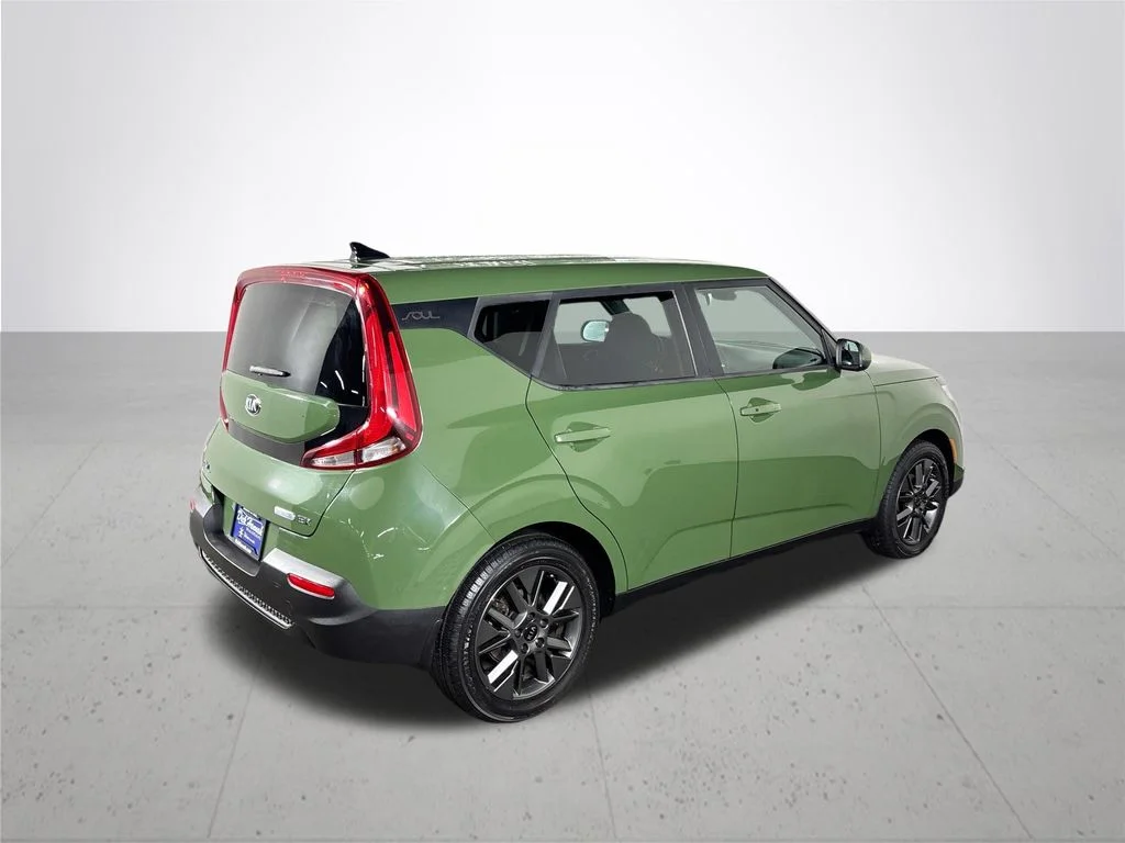 Used 2021 Green Kia EX image 6