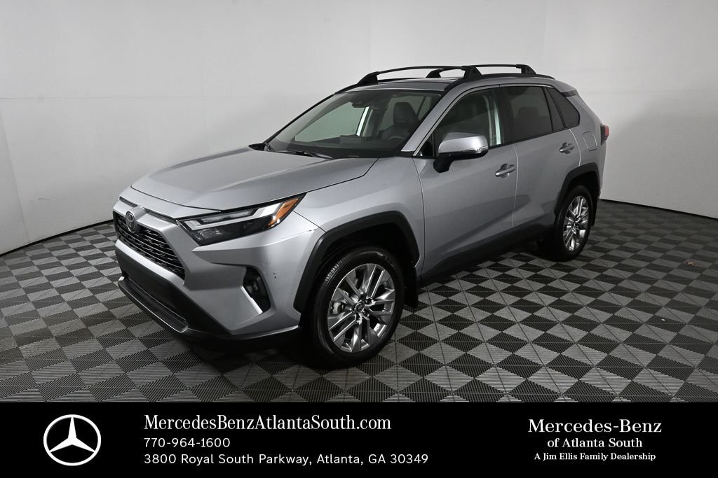 2025 Toyota RAV4 XLE Premium FWD's photo