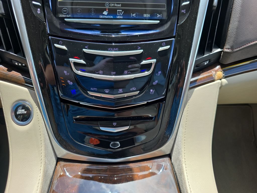 Used 2017 White Cadillac Base image 28