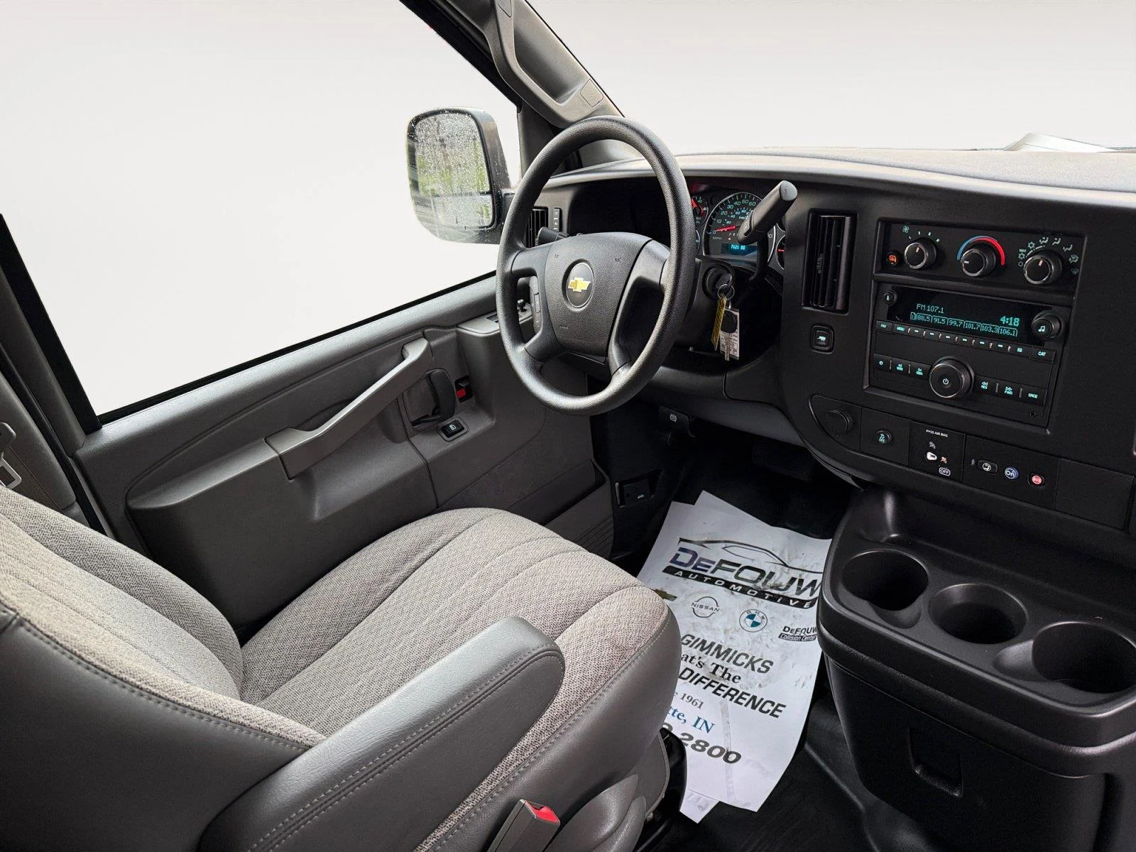 Used 2025 Summit White Chevrolet Extended Cargo Van image 11