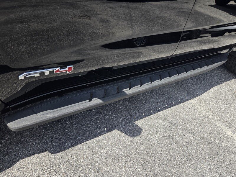 Used 2025 Onyx Black GMC 4WD CREW CAB 147" AT4 image 10