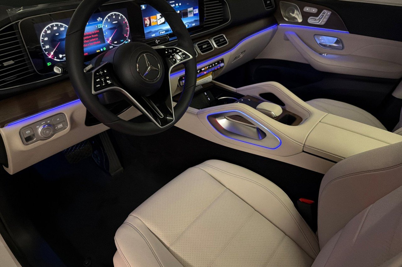 New 2026 Polar White Mercedes-Benz GLE 450 4MATIC® SUV image 9
