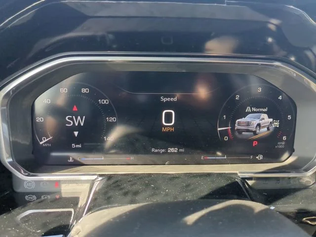 New 2026 Sterling Metallic GMC Elevation image 17