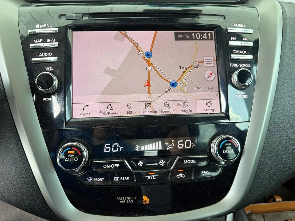 Used 2019 Magnetic Black Pearl Nissan SL image 9