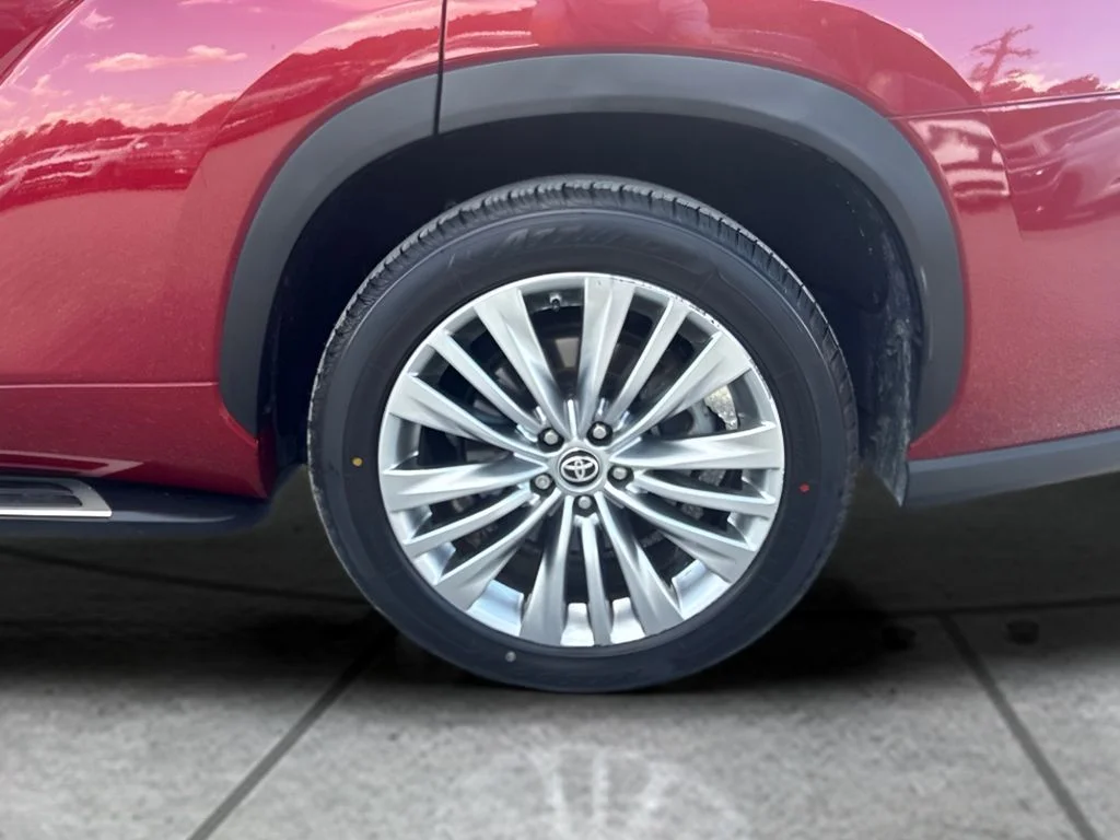 Used 2023 Red Toyota Platinum image 25