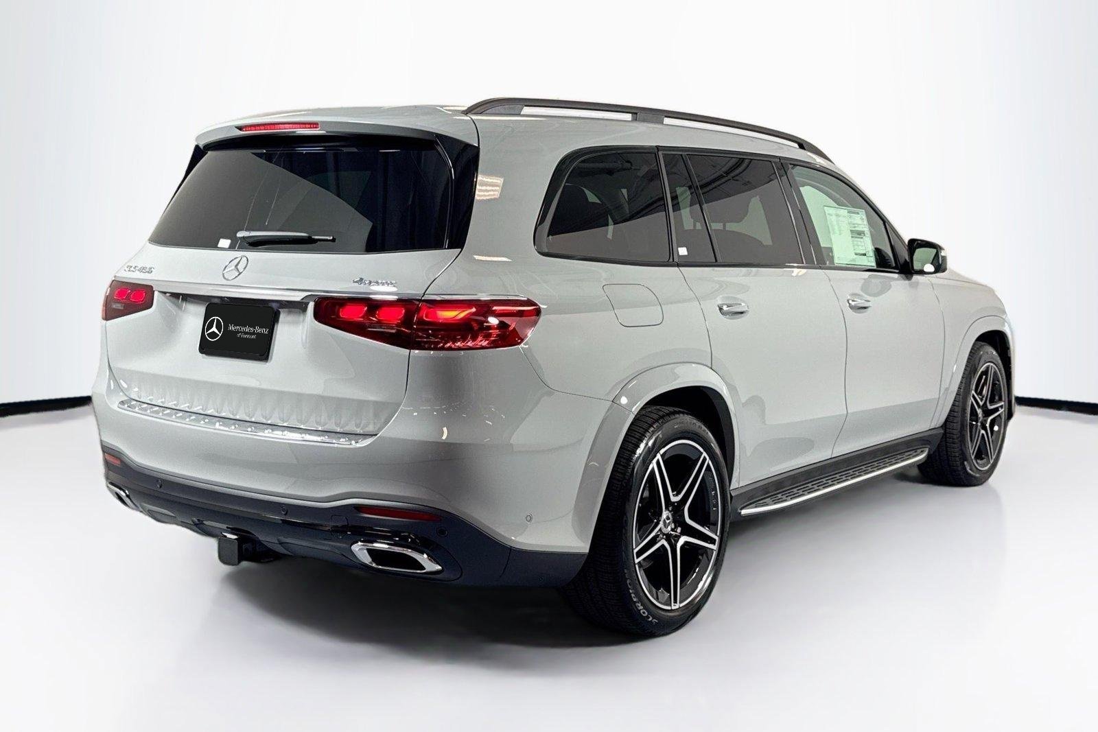 New 2026 Manufaktur Alpine Grey Mercedes-Benz GLS 450 image 5