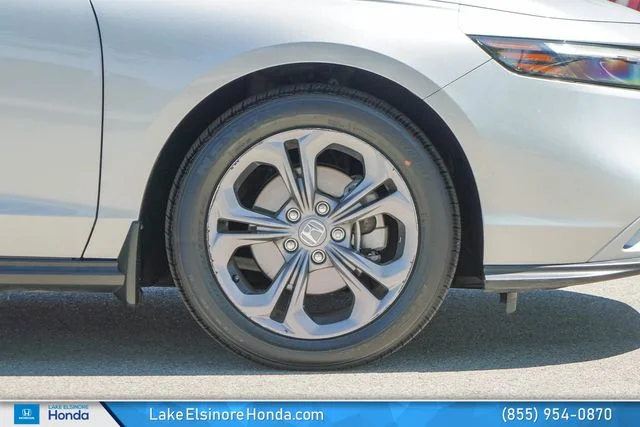Used 2023 Lunar Silver Metallic Honda EX image 8