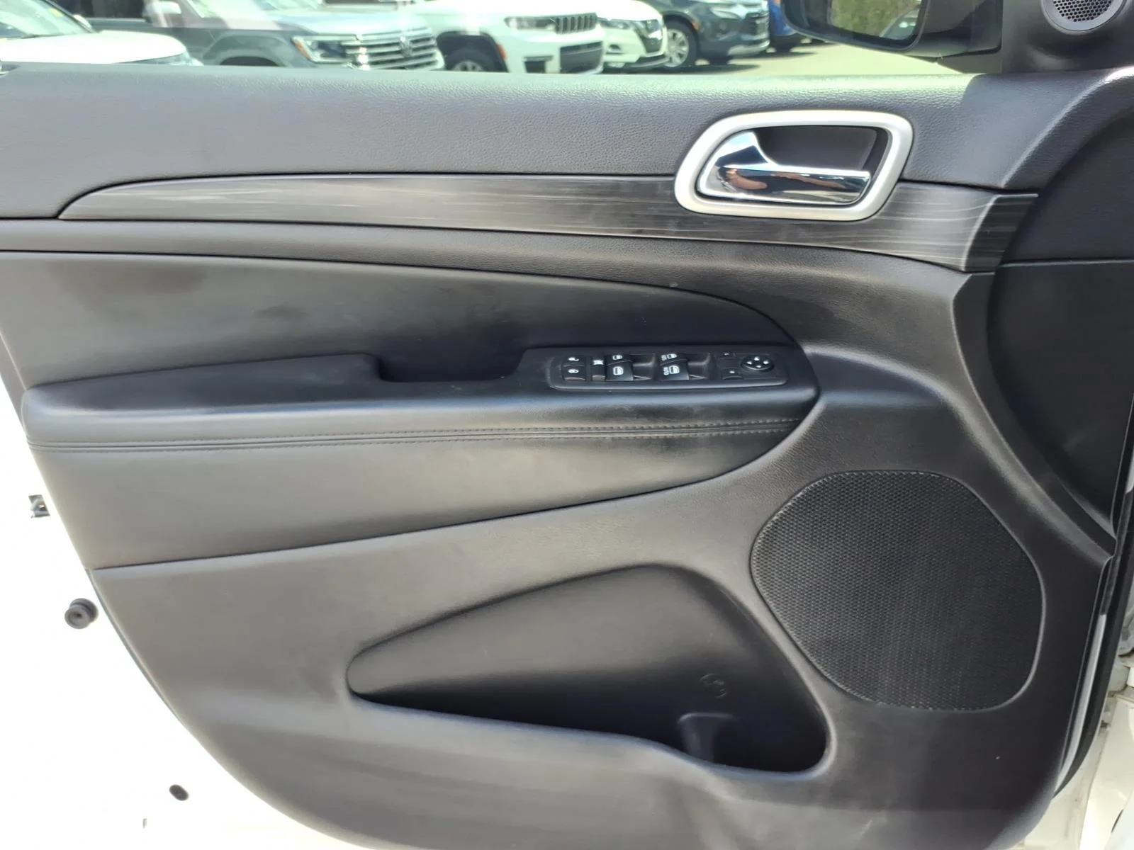 Used 2020 Bright White Clearcoat Jeep Altitude image 29