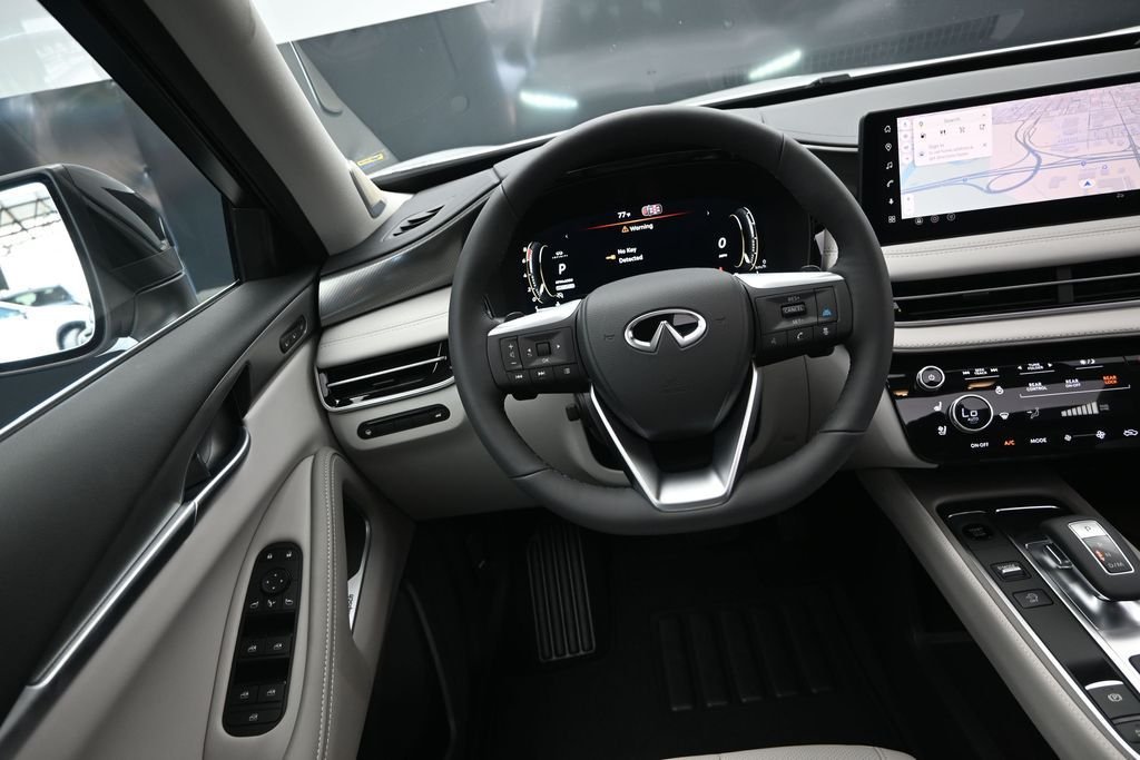 New 2027 RADIANT WHITE INFINITI Luxe FWD image 30