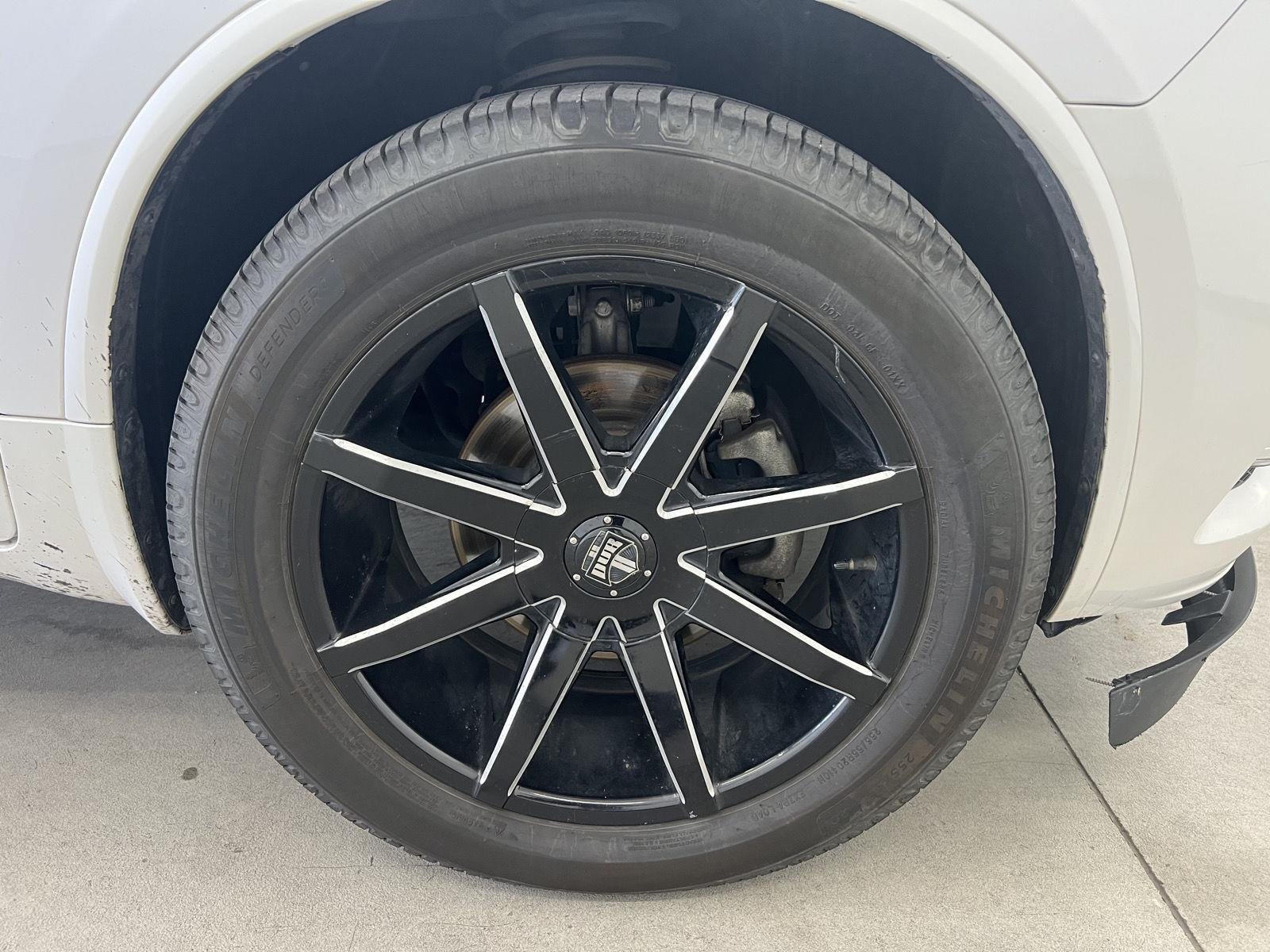Used 2017 White Frost Tricoat Buick Premium image 8