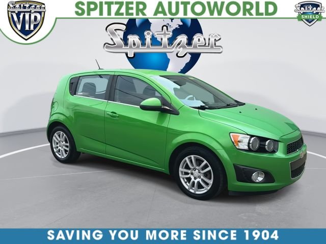 Used 2016 Green Chevrolet LT image 2