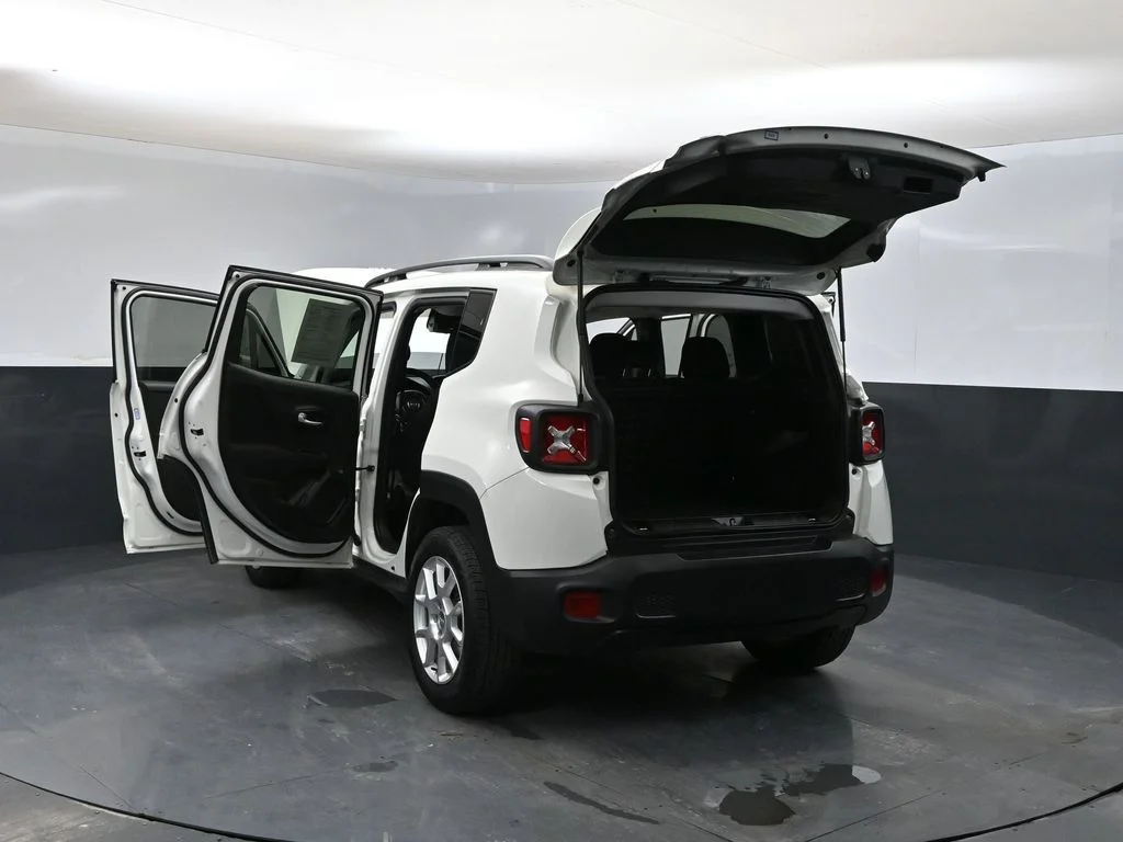 Certified Used 2021 White Jeep Latitude image 39
