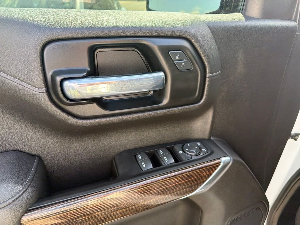Used 2021 White GMC Elevation image 10