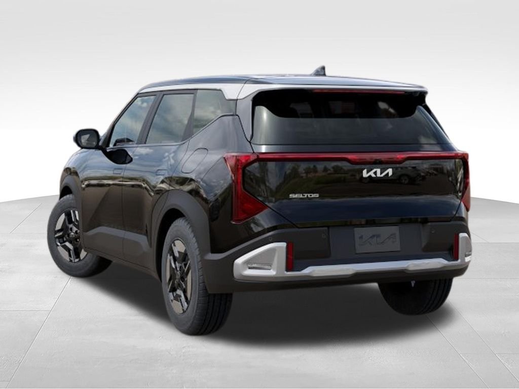 New 2027 Black Kia LX image 4