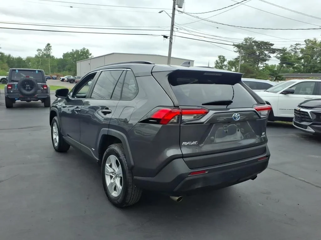 Used 2019 Gray Toyota LE image 7
