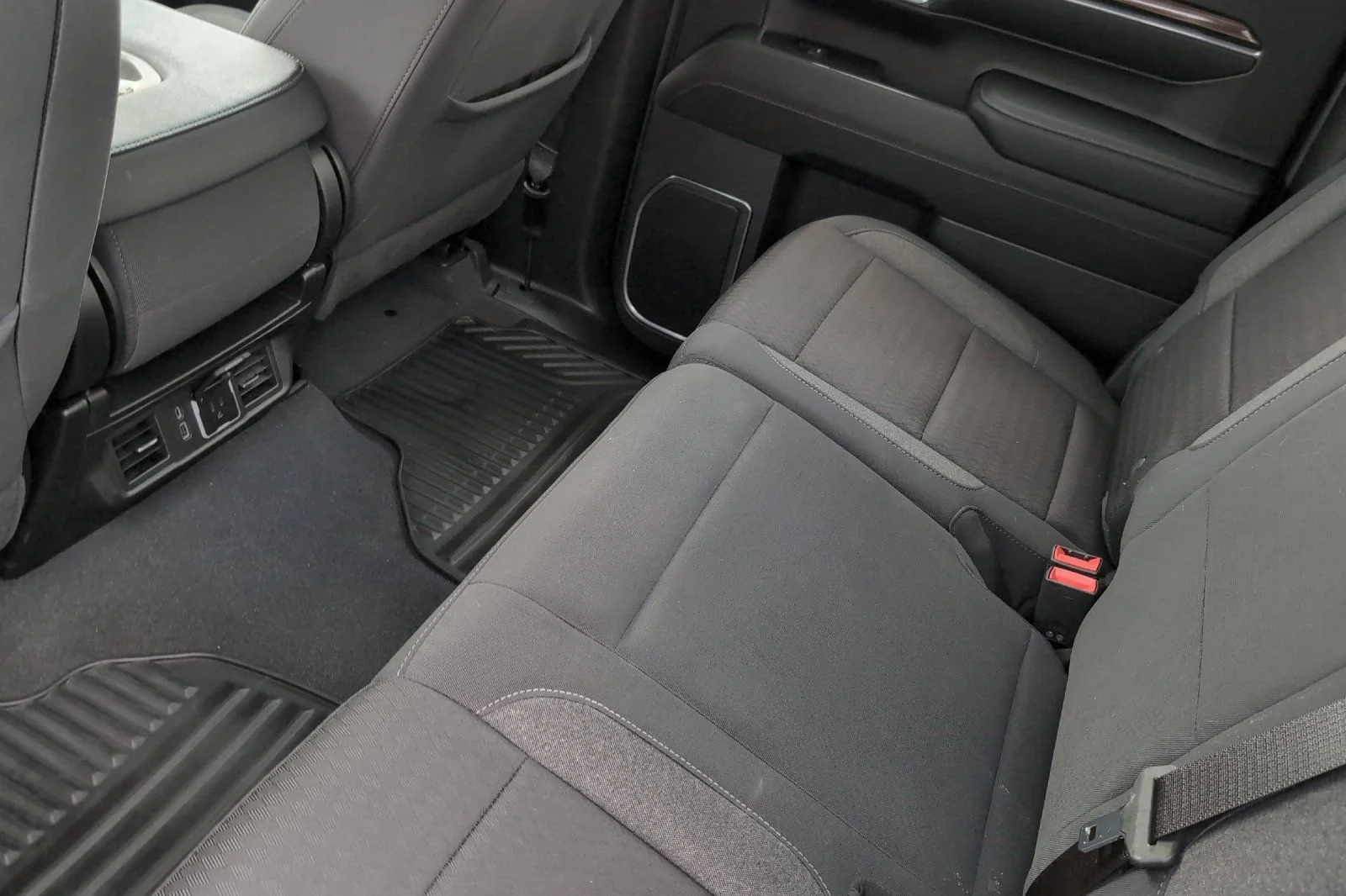 Used 2024 Lakeshore Blue Metallic Chevrolet LT (2FL) image 13