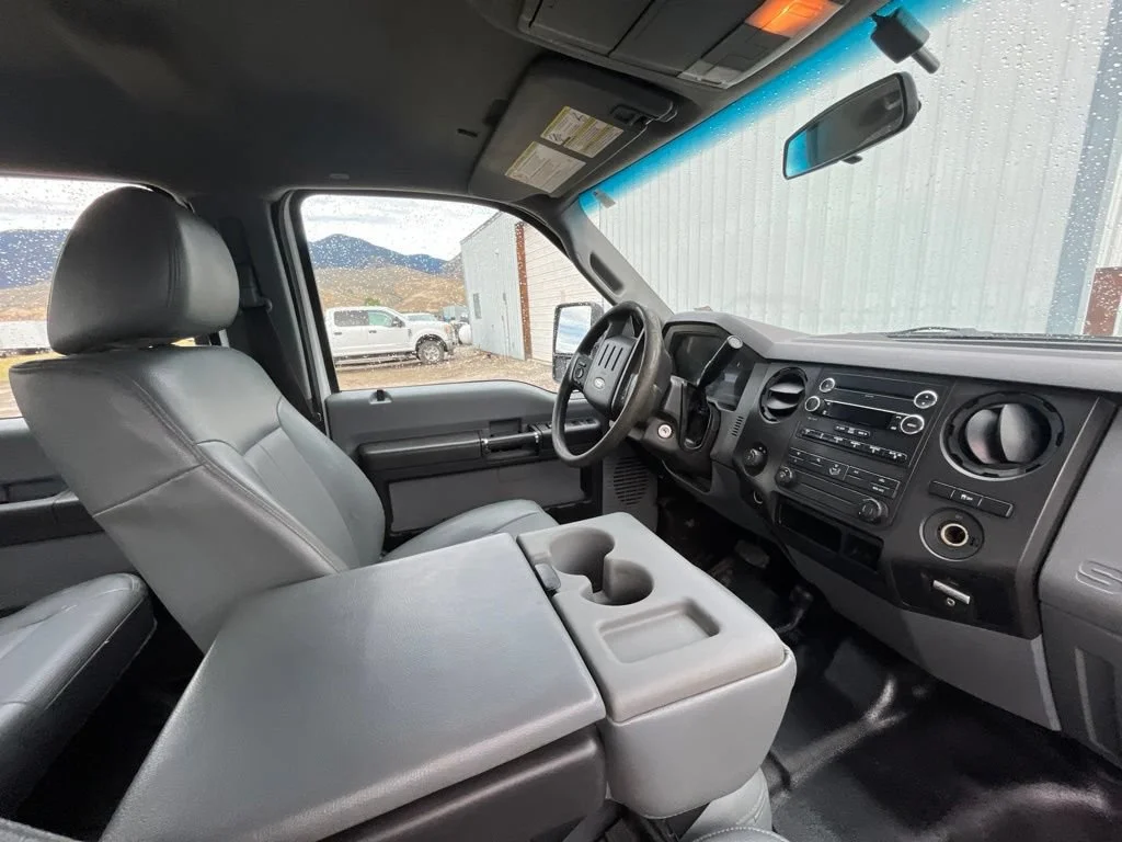 Used 2016 White Ford XL image 21