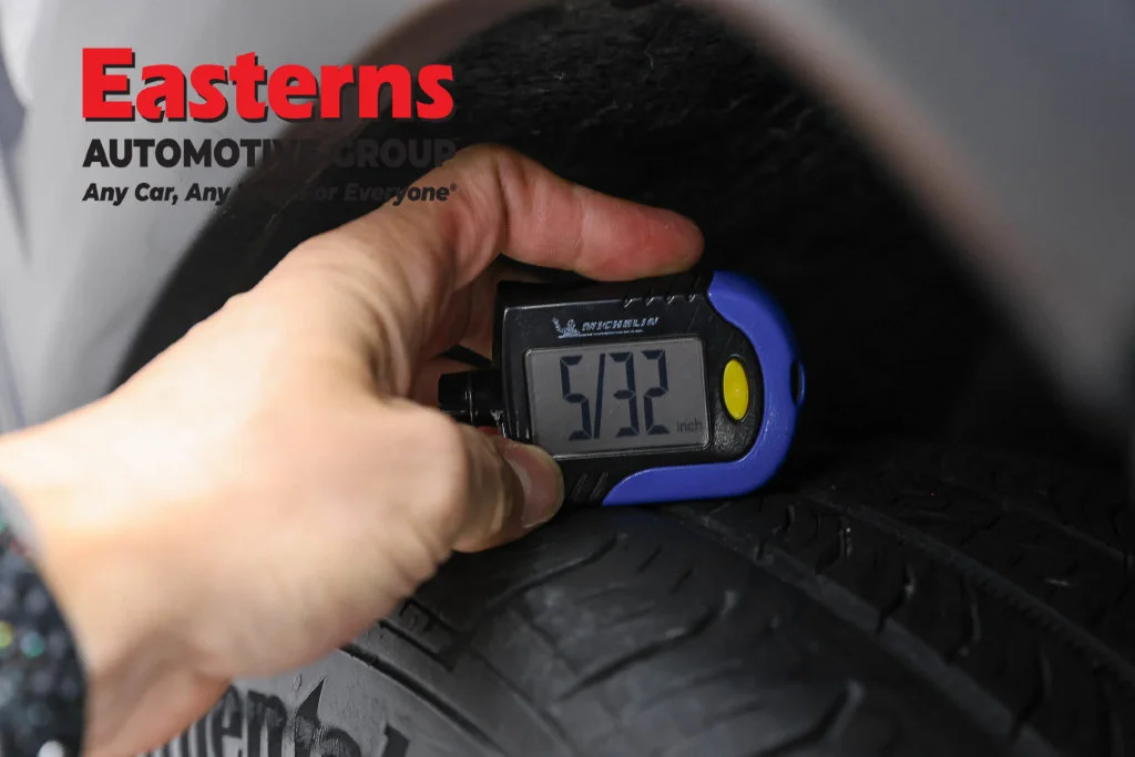 Used 2020 Silver Jeep Latitude image 27