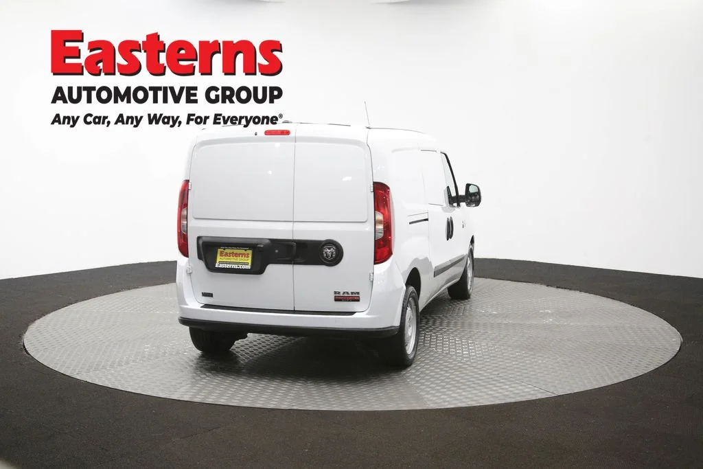 Used 2022 White Ram Base image 40