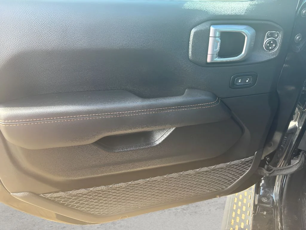 Used 2023 Black Clearcoat Jeep Rubicon 392 image 15