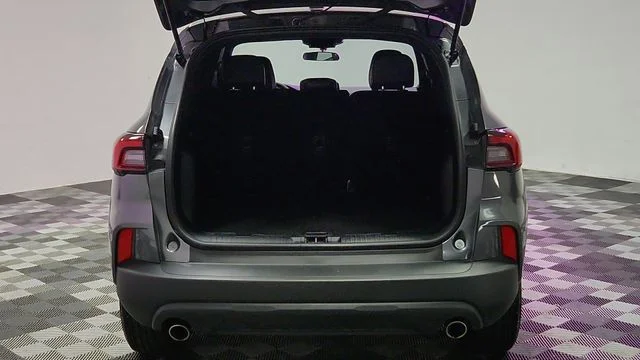 Used 2025 Gray Ford ST-Line image 18