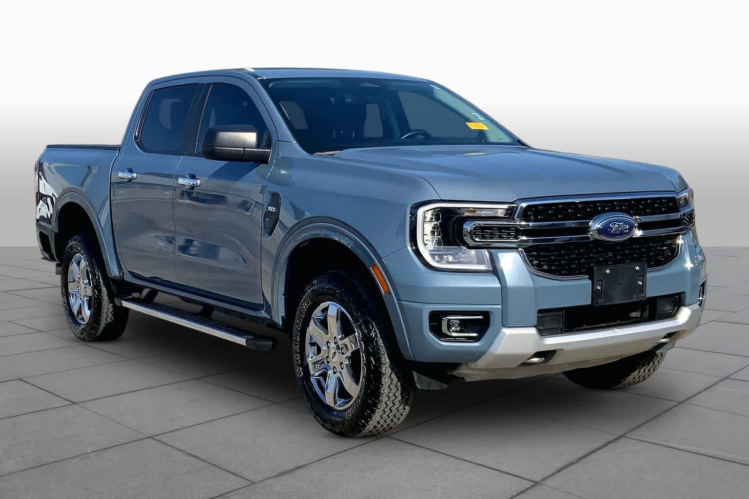 Used 2024 Azure Gray Metallic Ford XLT image 3