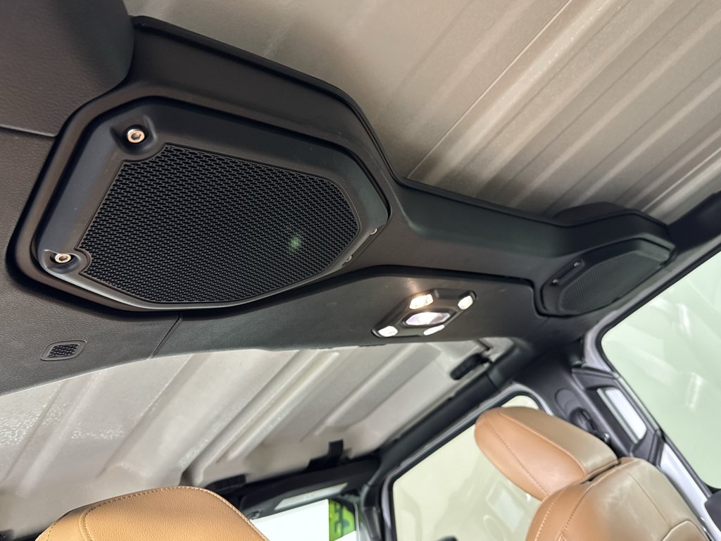 Used 2023 Bright White Clearcoat Jeep Sahara image 31